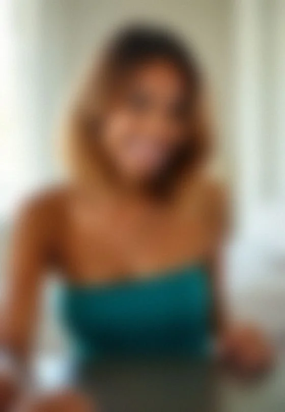Monika, 37